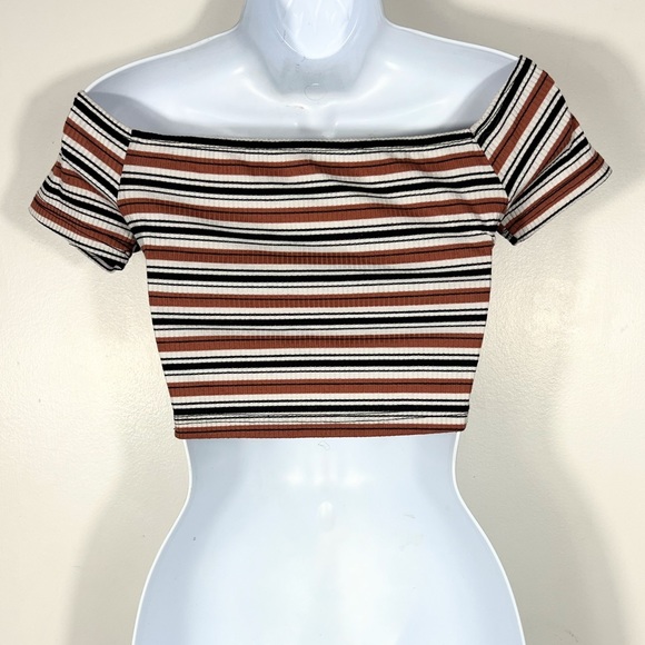 Striped crop top size small - Picture 4 of 4